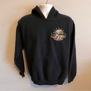 Gildan Men's Size M THESE COLORS DON'T RUN Graphic Black Sweatshirt Hoodie